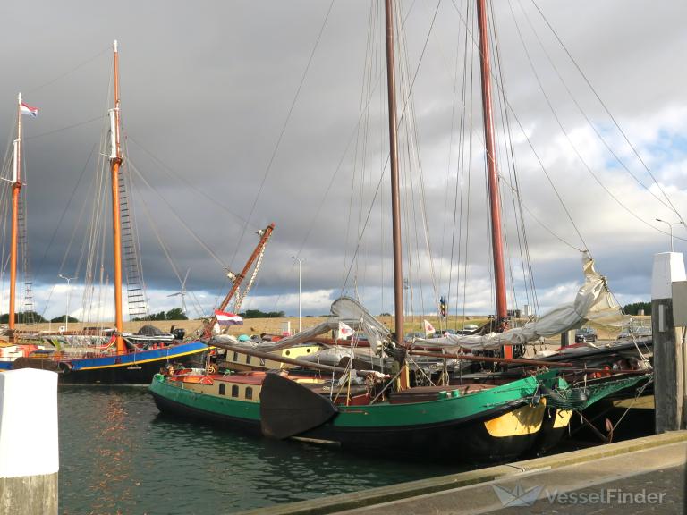 ship photo
