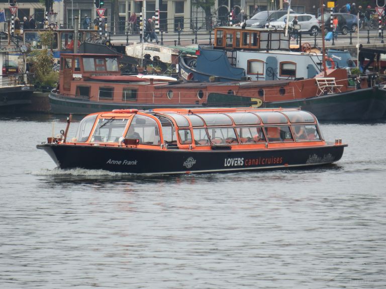 ship photo
