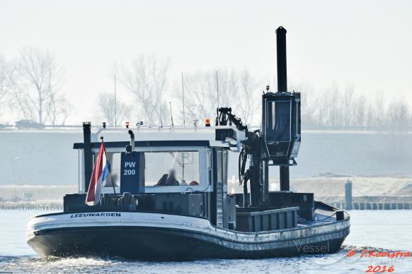 ship photo