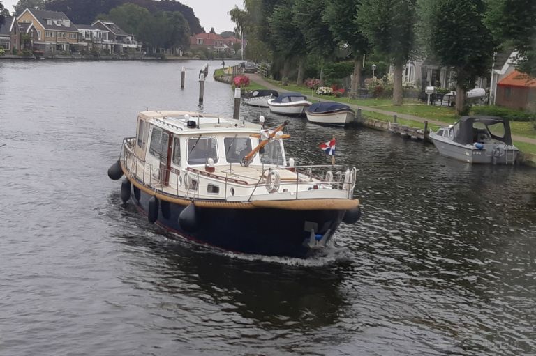 ship photo