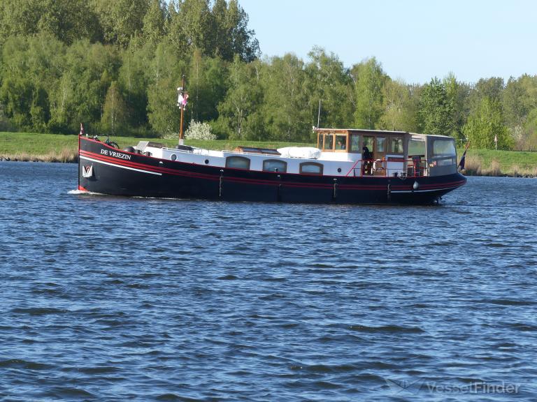 ship photo