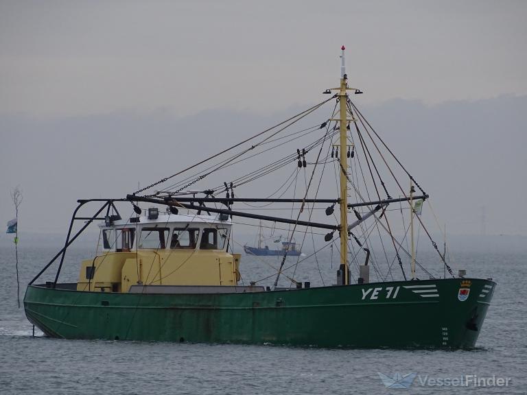 ship photo