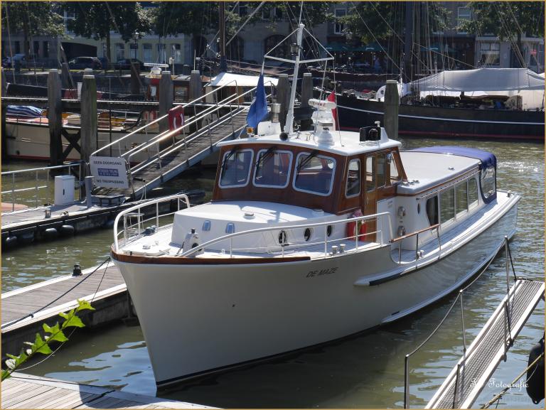 ship photo
