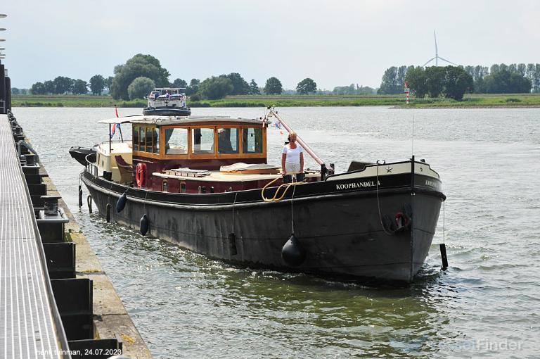 KOOPHANDEL 4 photo