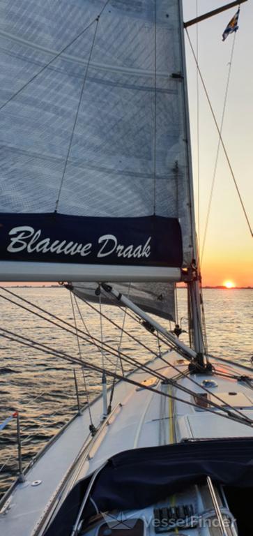 DE BLAUWE DRAAK photo
