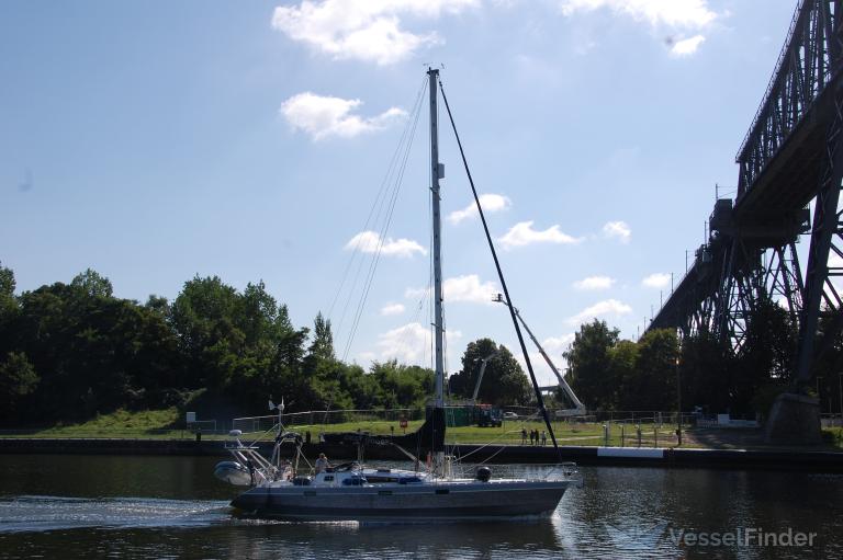 ship photo