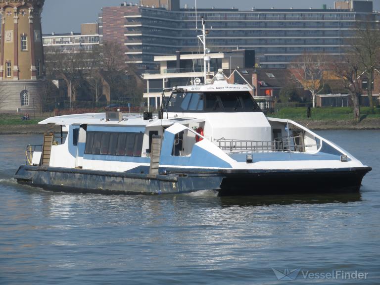 ship photo