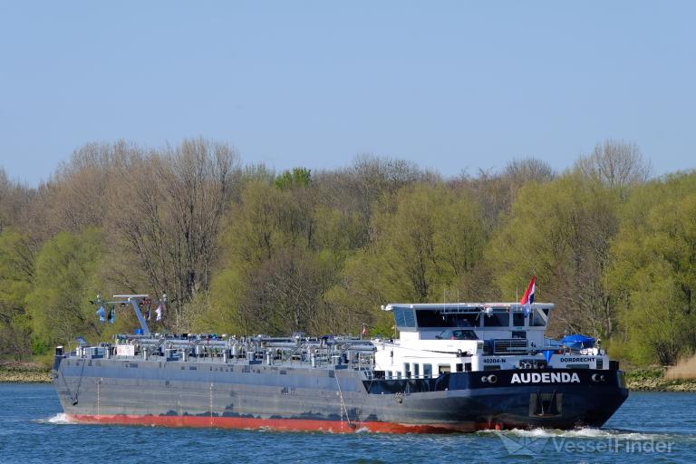 ship photo