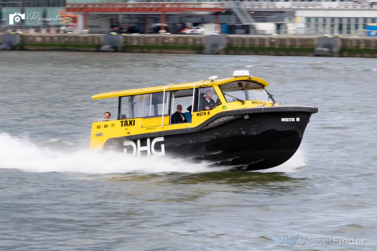 ship photo