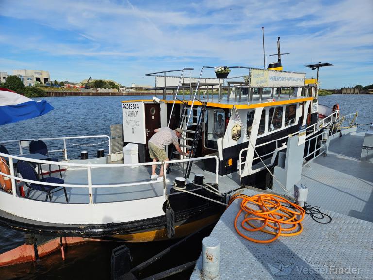 ship photo
