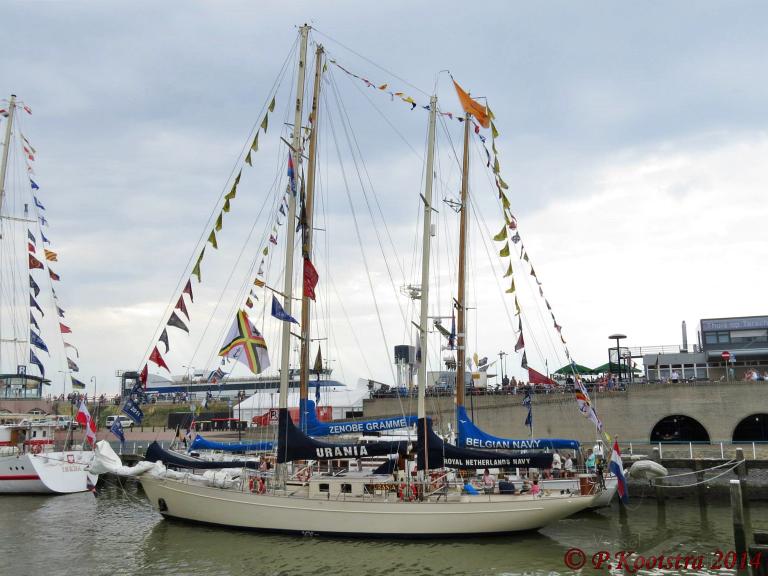 HNLMS URANIA photo