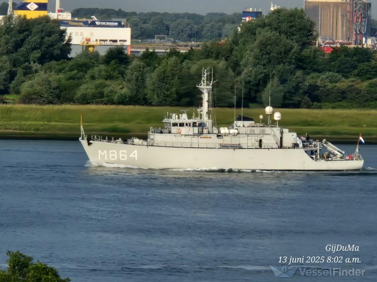 NATO WARSHIP M864 photo