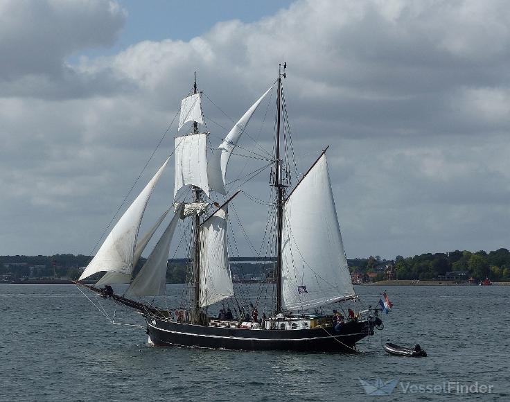 ship photo