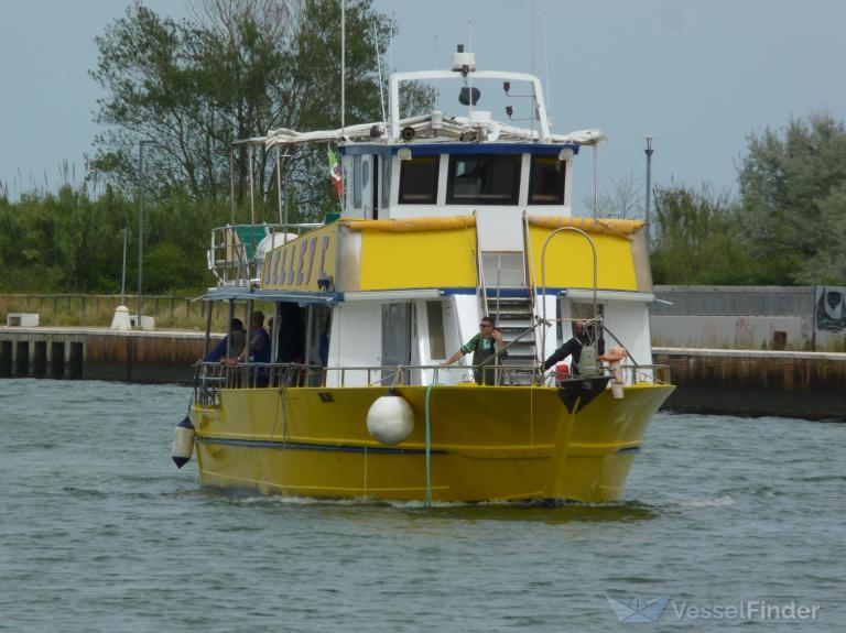 MV ALBATR0S photo