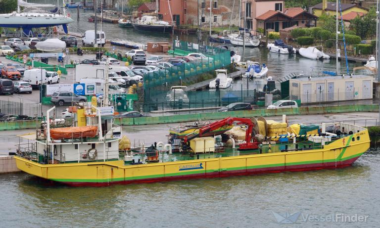 ship photo