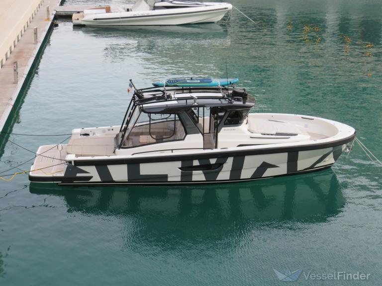 THE LITTLE ESCAPE photo