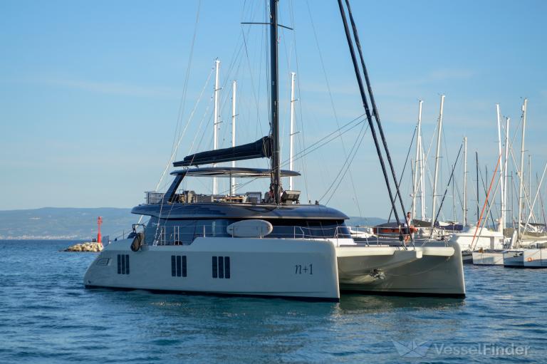 B GAS CHAMPION photo