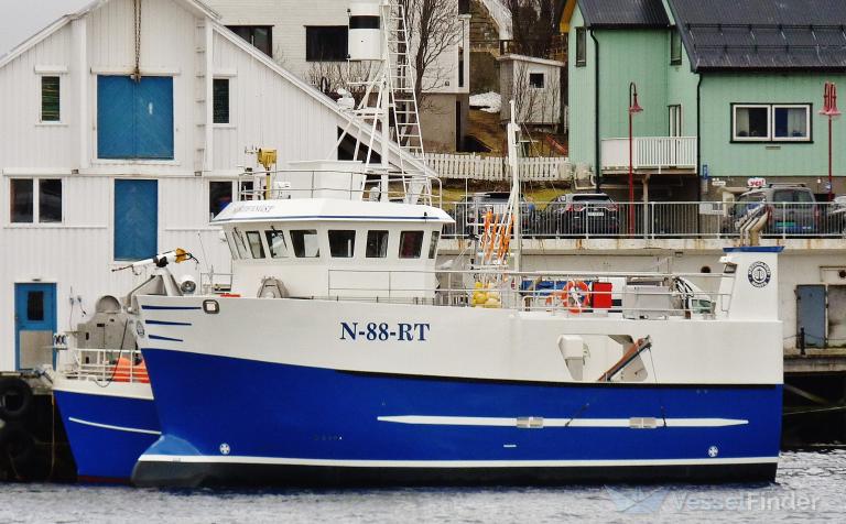 ship photo