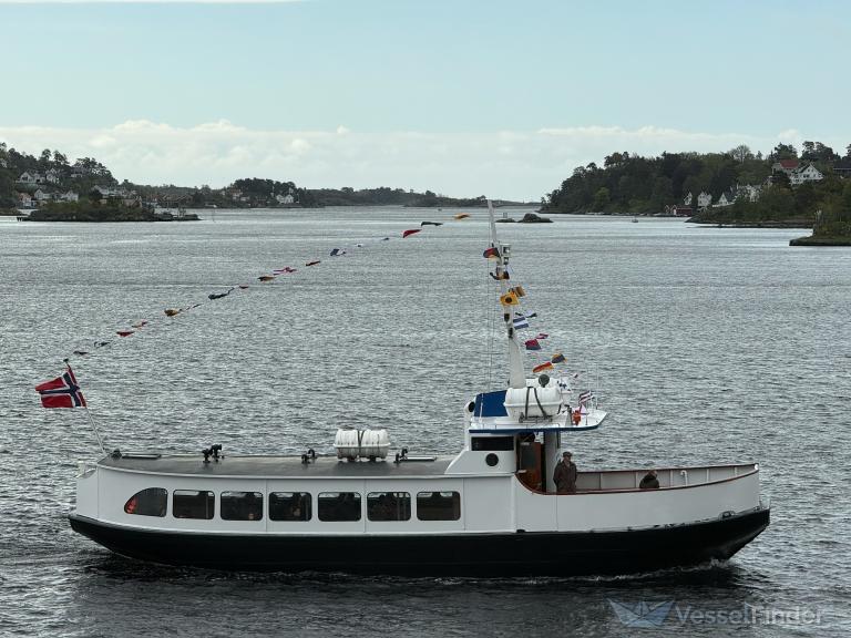 ship photo