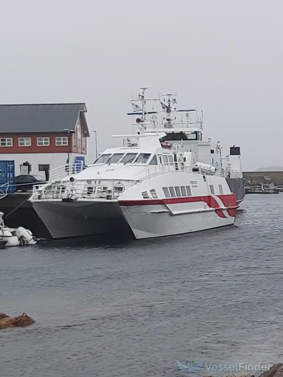ship photo