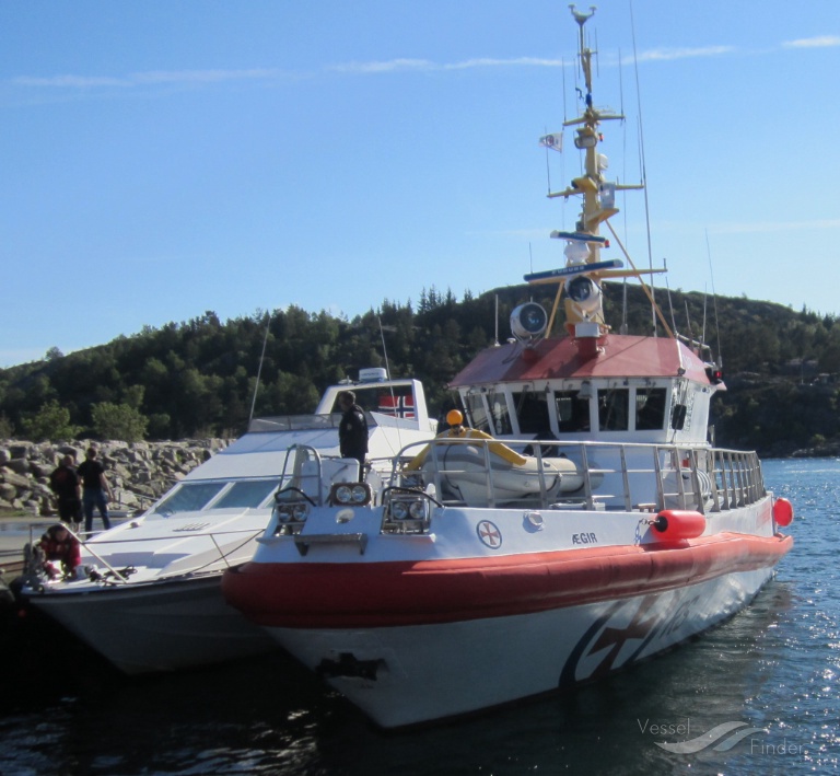 ship photo