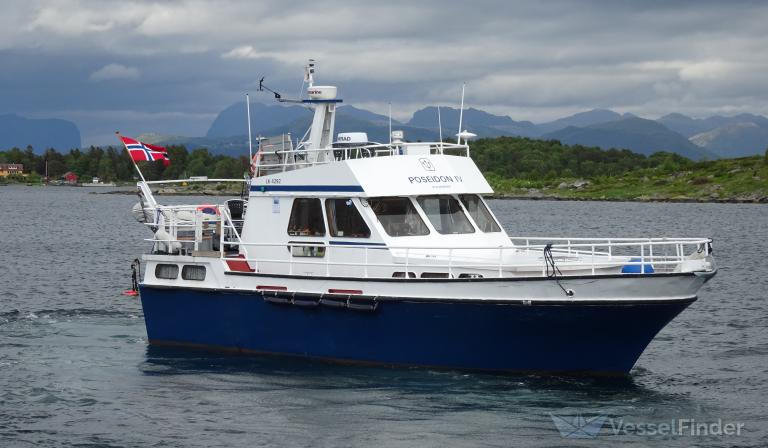 ship photo