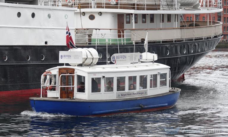ship photo