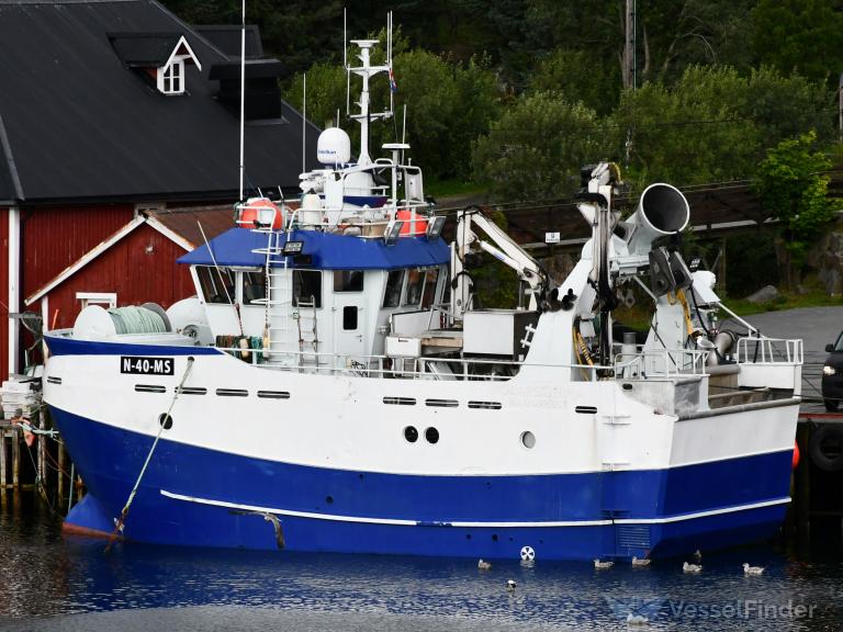 KIM ROGER, Fishing vessel - Details and current position  display picture 1
