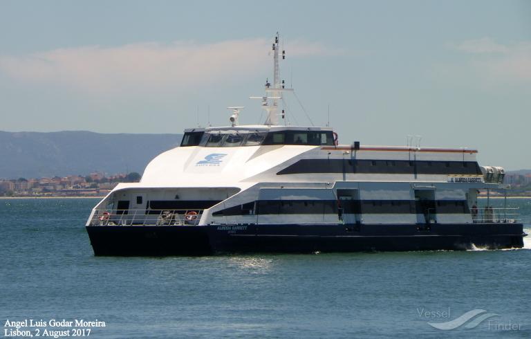 ALMEIDA GARRET photo