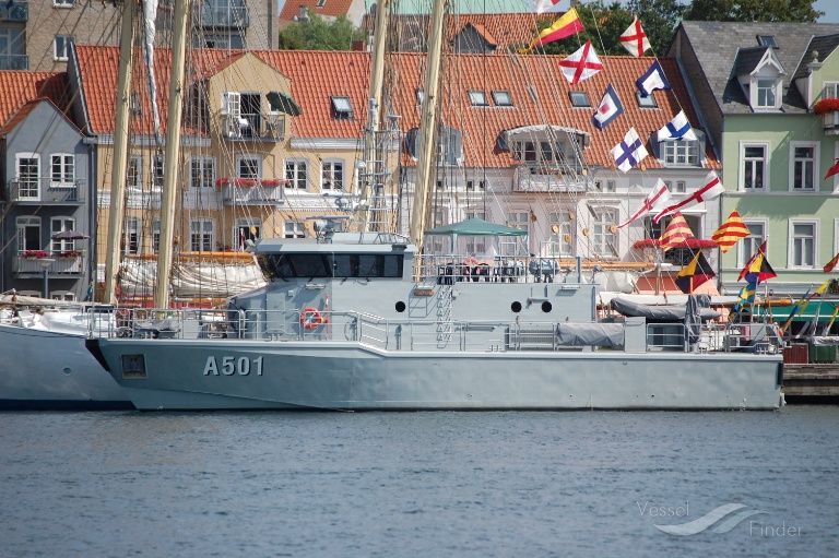 A 501 HMS ALTAIR photo