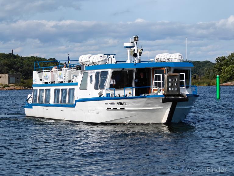 ship photo