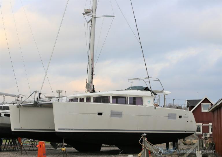 ship photo