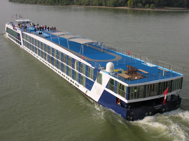 ship photo
