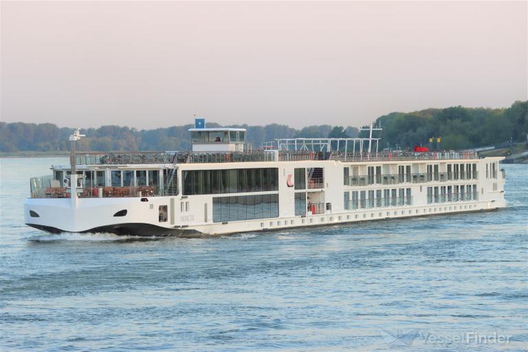 ship photo