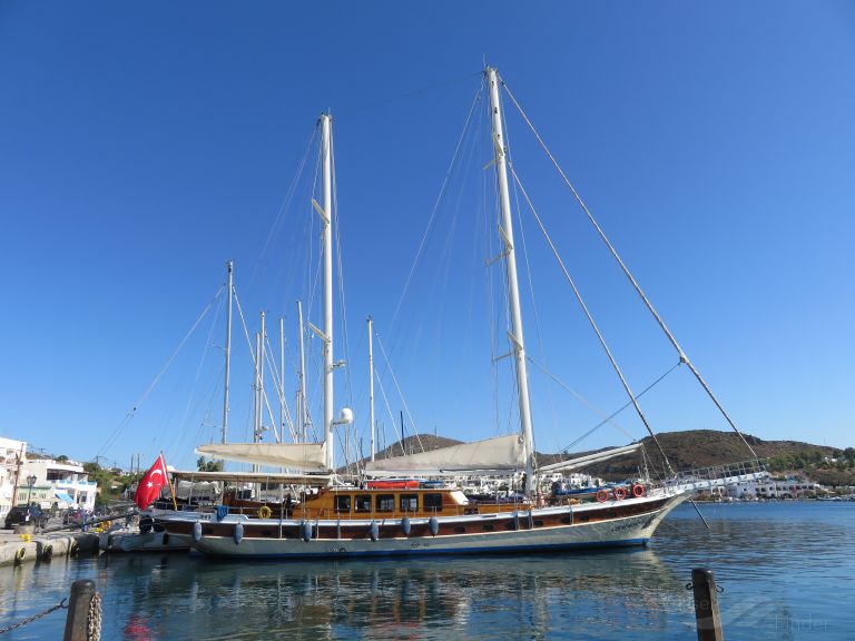 ship photo