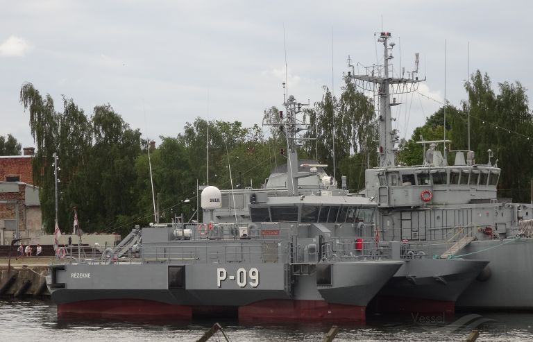 Ship LV WARSHIP P 09 (Military Ops) Registered in Latvia - Vessel details,  Current position and Voyage information - MMSI 275429000, Call Sign YLEO
