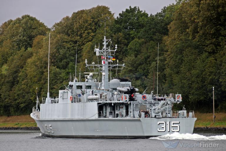 EST WARSHIP M6733 photo