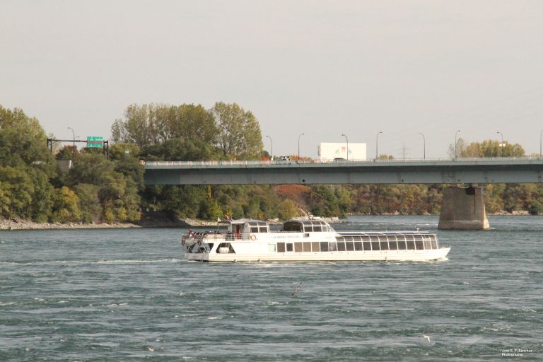 BATEAU MOUCHE photo