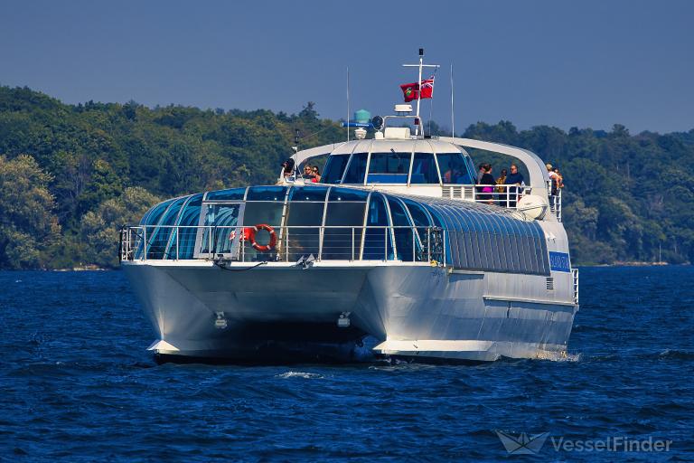 LE BATEAU MOUCHE II photo