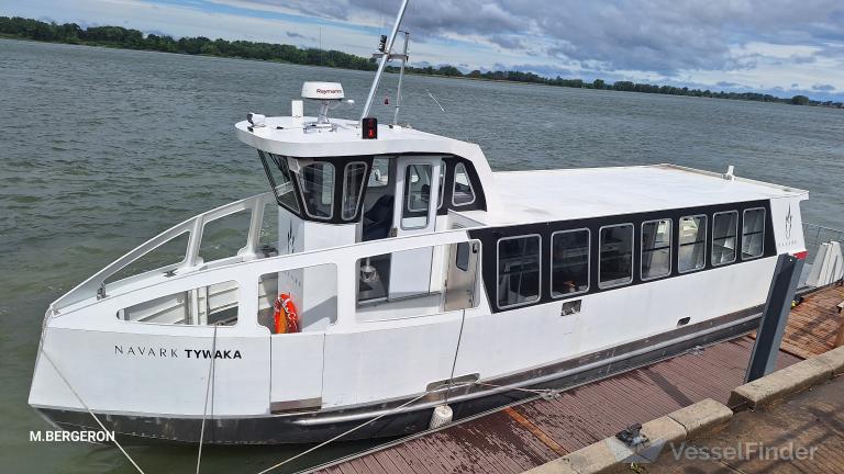 NAVARK TYWAKA photo