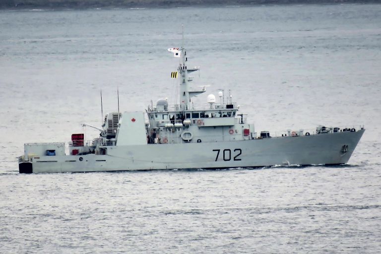 CANADIAN WARSHIP 702, Military ops - Details and current position ...