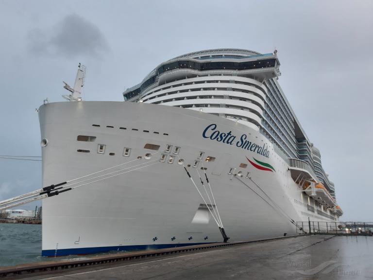 COSTA ESMERALDA photo