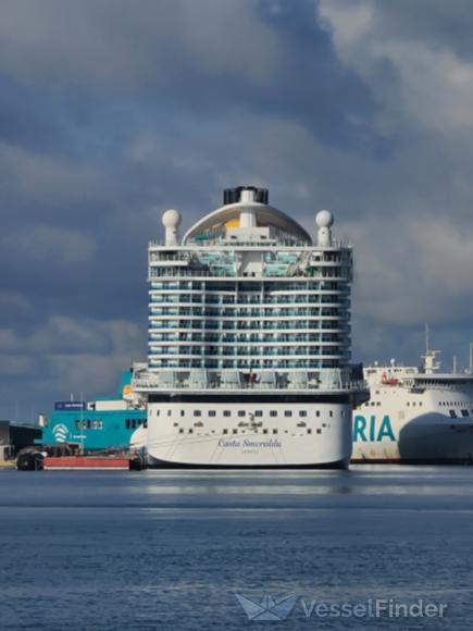 COSTA ESMERALDA photo