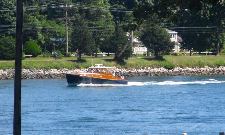 ISLANDER (MMSI 338106623)