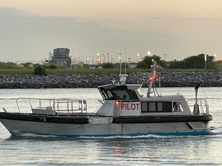 PILOT BOAT 3 photo
