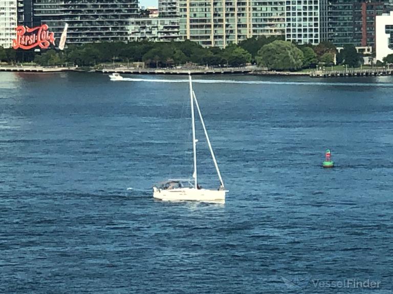 SAILER PURA VIDA photo