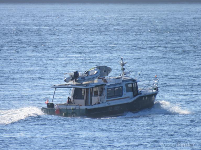 STRAIT KNOT TOO photo