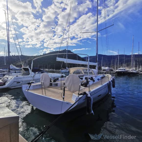 LAZY DOG SLOOP photo