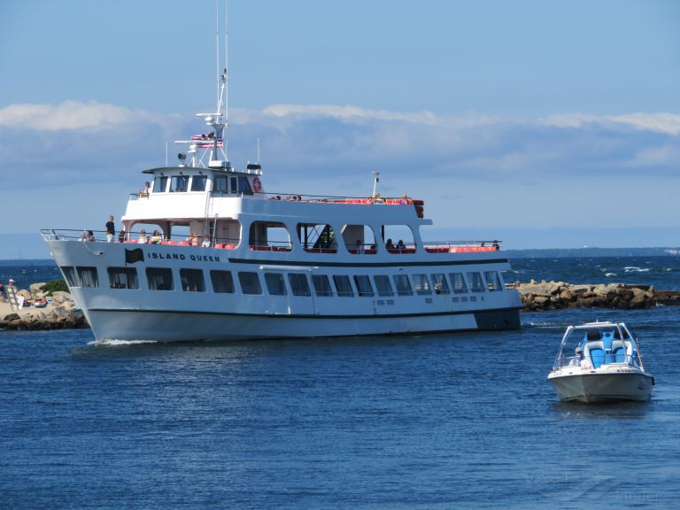 ISLAND QUEEN, Passenger ship Details and current position MMSI