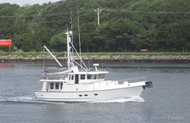 FIRST LIGHT, Pleasure craft - Details and current position - MMSI ...